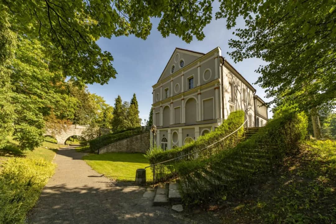 Zamek w Rogowie: Ukryta perła Górnego Śląska