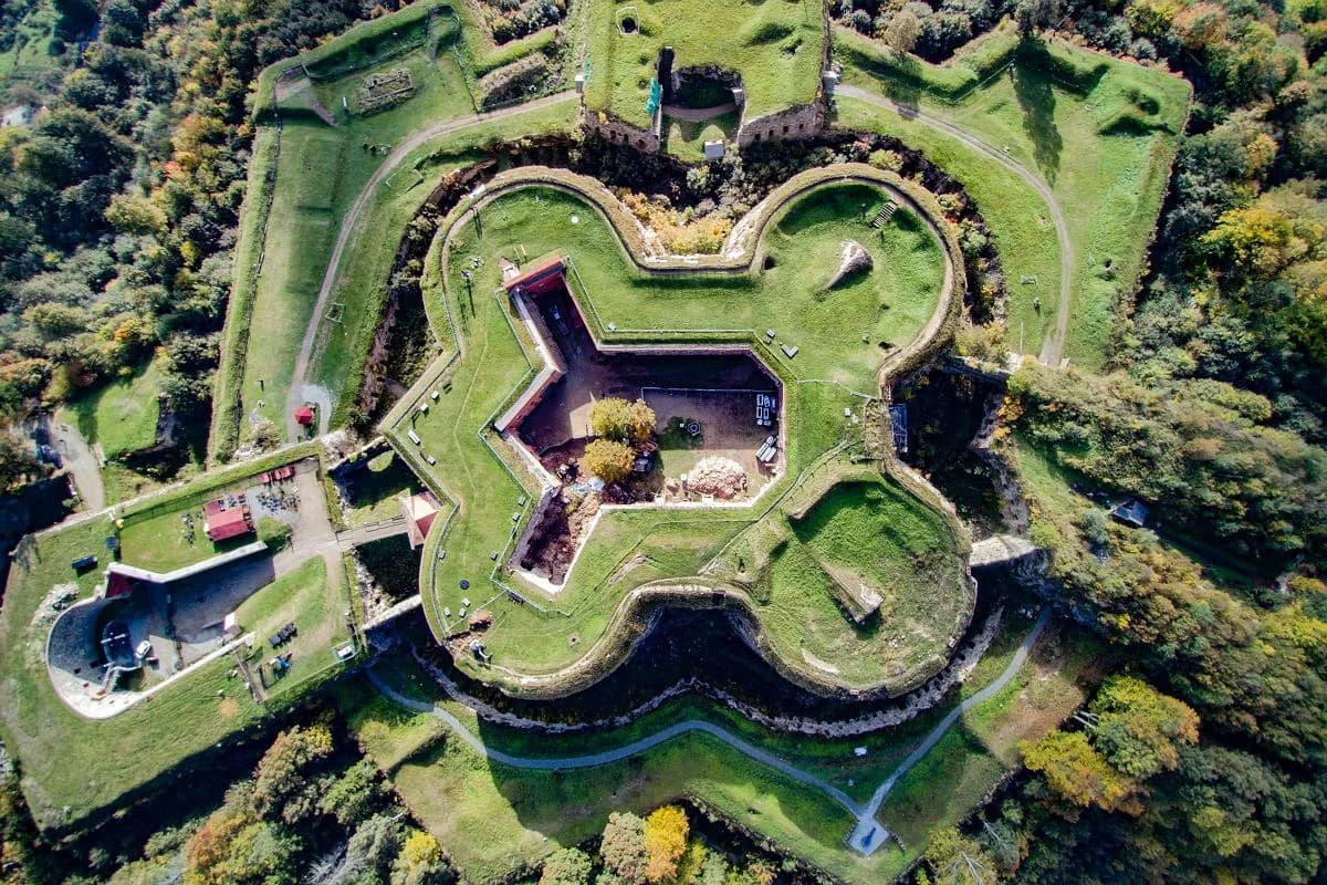 Zamek Marianny Orańskiej: Perła architektury na Dolnym Śląsku