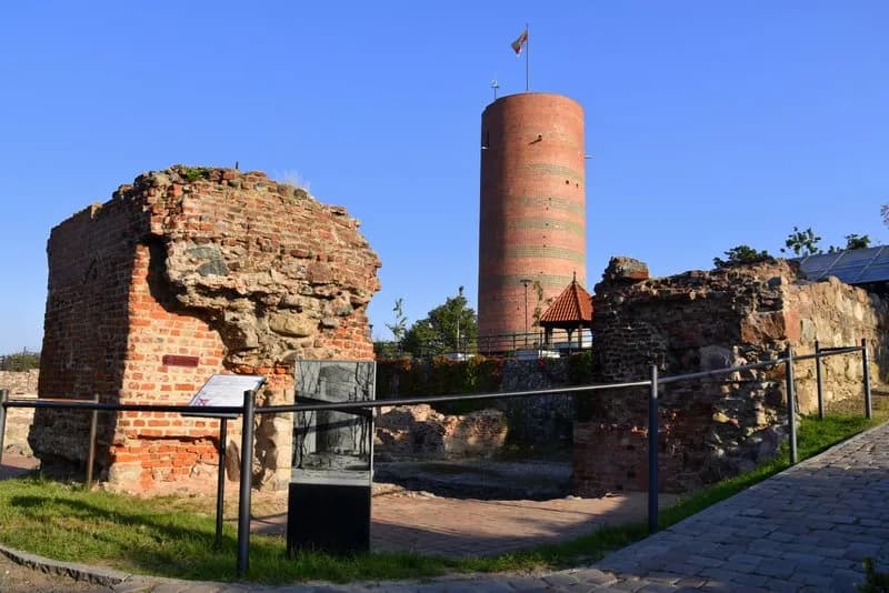 Zamek w Grudziądzu: Czy przetrwały ślady po krzyżackiej twierdzy?
