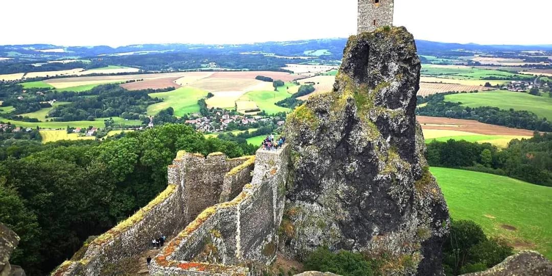 Zamek Hrubá Skála: Czeska perła wśród Skalnych Miast