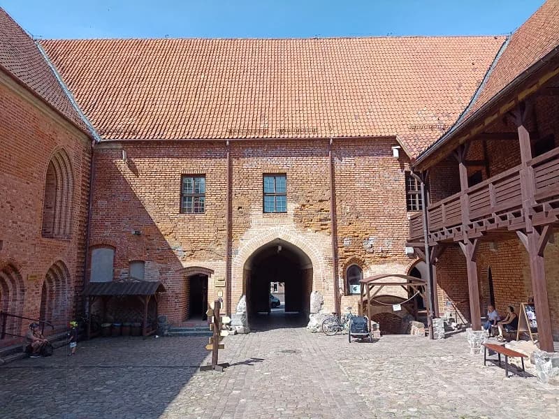 Zamek w Ostródzie: Krzyżacka forteca nad jeziorem Drwęckim