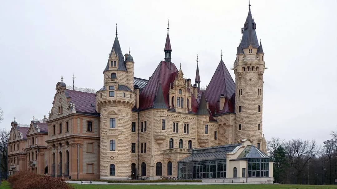 Polska: 100 zamków, które musisz zobaczyć przed śmiercią